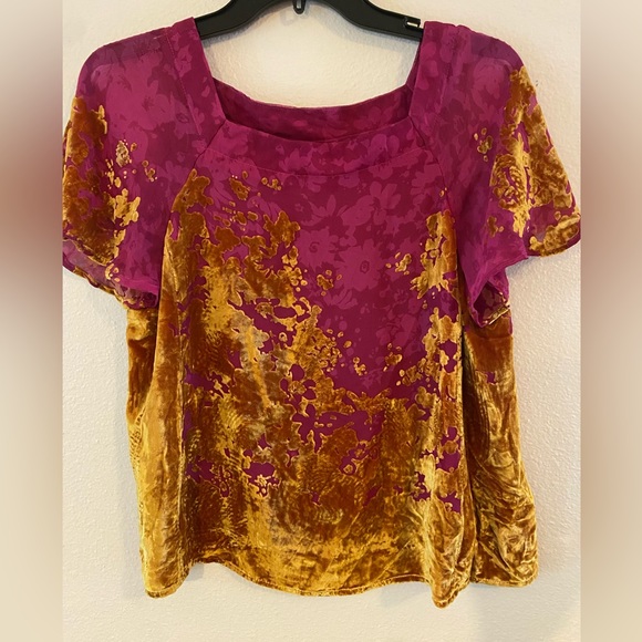 Anthropologie Maeve Pink & Gold Velvet Ombre Shimmer Short Sleeve Silk Top XS - Picture 1 of 8